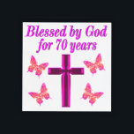 BANDEJA ACRÍLICA CRISTIAN PINK 70TH BIRTHDAY CROSS DISEÑN<br><div class="desc">Este cristiano y alegre de 70 años adorará celebrar cumplir 70 años con este hermoso diseño de 70 años de cruz rosa y mariposa en Tees, bolsas de té, tazas, almohadas y regalos. Delibera a su espiritual y a su Dios amando a los 70 años con un regalo de cumpleaños...</div>