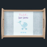 Bandeja Baby Shower Baby and Mommy Bluebirds<br><div class="desc">Personalizar esta ducha de bebé que sirve bandeja con los detalles de su fiesta. Una linda imagen azul pólvora con un pequeño pajarito en un carruaje de bebé con su mamá sentada en el mango sosteniendo un pacificador en su boca. Borde de puntos de la Polka Azul.</div>