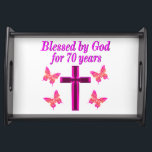 BANDEJA CRISTIAN PINK 70TH BIRTHDAY CROSS DISEÑN<br><div class="desc">Este cristiano y alegre de 70 años adorará celebrar cumplir 70 años con este hermoso diseño de 70 años de cruz rosa y mariposa en Tees, bolsas de té, tazas, almohadas y regalos. Delibera a su espiritual y a su Dios amando a los 70 años con un regalo de cumpleaños...</div>