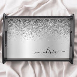 Bandeja Monograma Script Plata Purpurina Giro Nombre<br><div class="desc">Purpurina De Espuma Metálica De Relieve metalizado De Faux Plateado Cepilló El Monograma Metalizado Lugar De La Bandeja De Servicio. Esto hace que la graduación perfecta, el cumpleaños, el boda, la ducha de novia, el aniversario, la ducha de bebé o la fiesta de soltera sea un regalo para alguien que...</div>