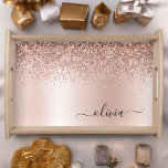 Bandeja Oro Rosa - Nombre Metalizado del monograma del Pur<br><div class="desc">Oro Rosa - Purpurina de espuma metálica de Relieve metalizado de imitación rosada de Rubor Cepillado Monograma Metalizado Lugar de servicio de la bandeja. Esto hace que la graduación perfecta, el cumpleaños, el boda, la ducha de novia, el aniversario, la ducha de bebé o la fiesta de soltera sea un...</div>