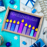 Bandeja Velas de Hanukkah Menorah con luz azul de amor por<br><div class="desc">"Paz, amor y luz". Un ilustracion juguetón, moderno y artístico de velas de patrón boho te ayuda a iniciar las vacaciones de Hanukkah. Las variadas velas azules con coloridos patrones de Relieve metalizado falsos superponen un fondo rico y azul profundo con texturas. Sienta la calidez y la alegría de la...</div>