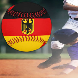 Bandera alemana y bolas de béisbol