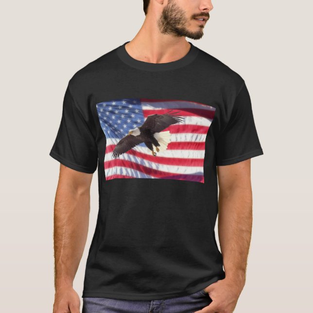 Bandera americana con la camiseta de Eagle (Anverso)