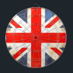 Bandera británica estilo antiguo tablero de dardos<br><div class="desc">Un original dardo de la bandera del Reino Unido en tonos rojos,  blancos y azules. Diseñado con el jack de unión,  bandera de Gran Bretaña y un pequeño tratamiento vintage. Producido por Sarah Trett. Se vería genial en un dormitorio o salón patriótico del Reino Unido.</div>