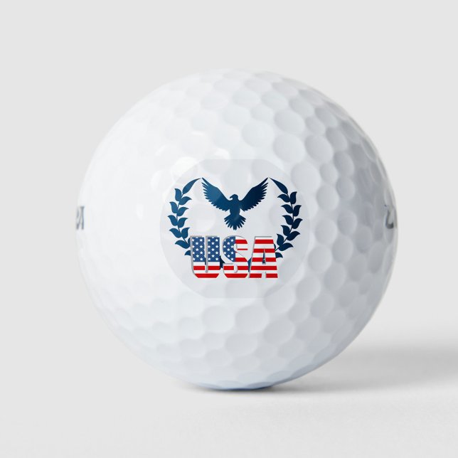 Bandera de Estados Unidos Diseñar bolas de golf (A golf ball featuring a patriotic design with an eagle and the USA flag emblem.  )