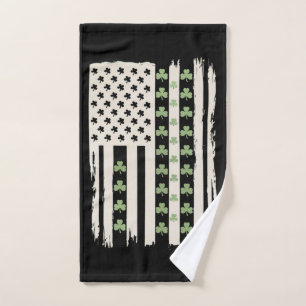 Bandera estadounidense con tréboles para St Patric