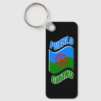 Bandera gitana. Llavero negro personalizado.