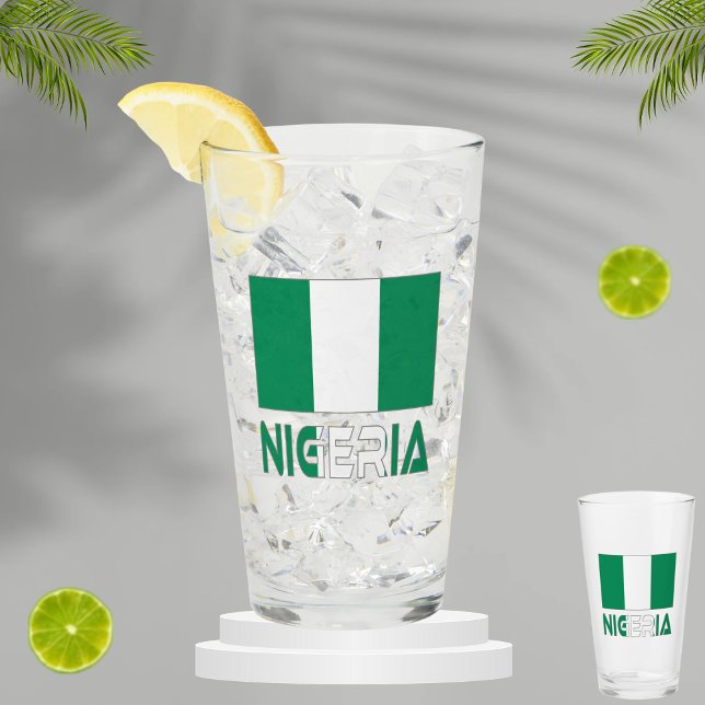 Bandera nigeriana y Nigeria (Subido por el creador)