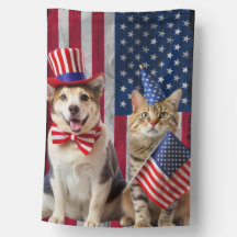 Perro patriótico y gato: diseño divertido del orgu