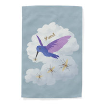 "¡Sí!" Dice colibrí cenando sobre mosquitos.