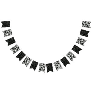 Banderines Bunting de boda gótico de rosa blanca y negra