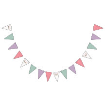 Decoración de cumpleaños con guirnalda y cuernos d