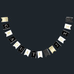 Banderines Estrellas y rayas | Oro blanco negro | Graduado<br><div class="desc">Banderas en blanco,  negro y oro con un elegante tipo de letra estándar,  estrellas y rayas para una fiesta de graduación.</div>