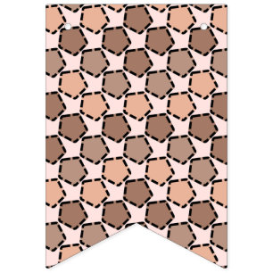 Banderines Pentágonos marrones simétricos con bordes trazados