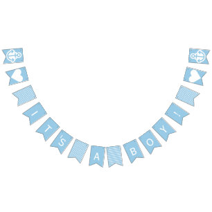 Banderines Su un empavesado náutico del azul cielo del