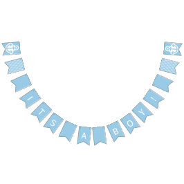 Banderines Su un empavesado náutico del azul cielo del