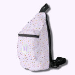 Bandolera Lavanda Delicada De Flores Silvestres Elegante<br><div class="desc">Este elegante bolso de honda presenta un patrón general de flores mullidas sobre un fondo de lavanda y su monograma inicial en la parte delantera. Tres compartimentos con cremallera pueden guardar fácilmente sus llaves, cartera, teléfono, cámara y mucho más. Lávelo como un cuerpo cruzado o sobre un hombro, y sujete...</div>