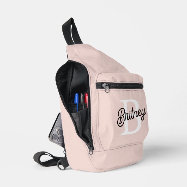 Bandolera Monograma personalizado moderno y nombre Pastel ro (Abierto)