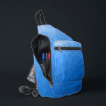 Bandolera Patrón de malla geométrica de gradiente azul claro<br><div class="desc">Patrón de malla geométrica gradiente azul claro Bolsa impresa. Bolso de accesorios de moda de Guay para todos. Malla geométrica triangular con diseño de gradiente de color azul claro a oscuro.</div>