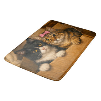 Baño Dos Gatos en una Caja de Cartón – Alfombrilla de B