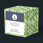 Baño y embalaje corporal caseros | Caja de aceite<br><div class="desc">Aceite de oliva natural puro | Para sus jabones de temporada, mantequilla corporal y otros regalos y productos artesanales, este diseño presenta aceitunas acuarelas y una rama de olivo rodeada de puntos sobre un patrón de fondo de hojas de oliva. Es totalmente personalizable, así que se puede usar para cualquiera...</div>