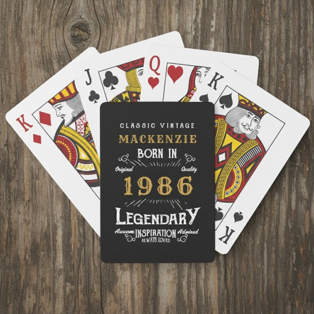 Baraja De Cartas 40th Birthday Born 1986 Legend Black Gold (Born 1986 playing card. Wood background.)