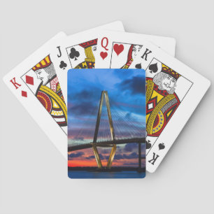 Baraja De Cartas A Medida Que Se Encienden Las Luces