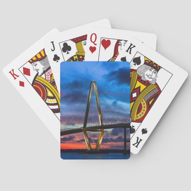 Baraja De Cartas A Medida Que Se Encienden Las Luces (Reverso)