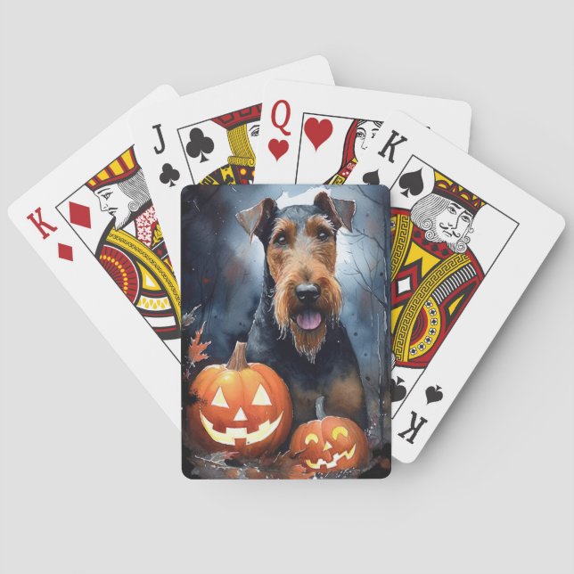 Baraja De Cartas Airedale de Halloween con calabazas aterradoras (Reverso)
