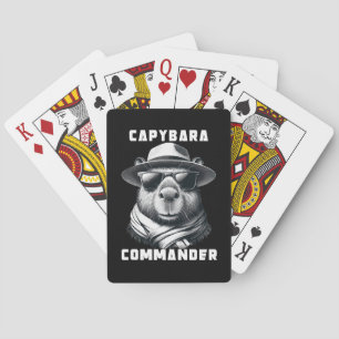 Baraja De Cartas Capibara Con Comandante De La Capa De Las Gafas De