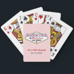 Baraja De Cartas Casado en el fabuloso Monograma Boda de Las Vegas<br><div class="desc">Estos personalizados únicos y divertidos,  "Casados en Fabulous Las Vegas",  ofrecen un monograma de los nombres de la novia y del novio,  fechas de boda y un fondo rosa claro. Color de diseño negro,  blanco,  rojo,  azul,  amarillo y gris.</div>