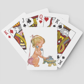 Baraja De Cartas Chica amable hablando por teléfono
