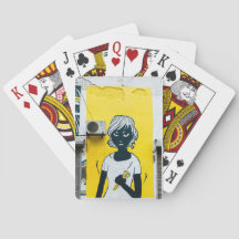 Chica furioso pinta murales callejeros