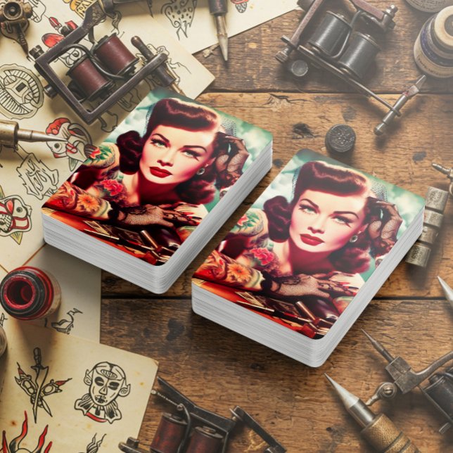 Baraja De Cartas Chica Retro Tatuada (Subido por el creador)