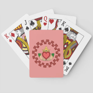 Baraja De Cartas Claddagh y Red Knotwork sobre rosa