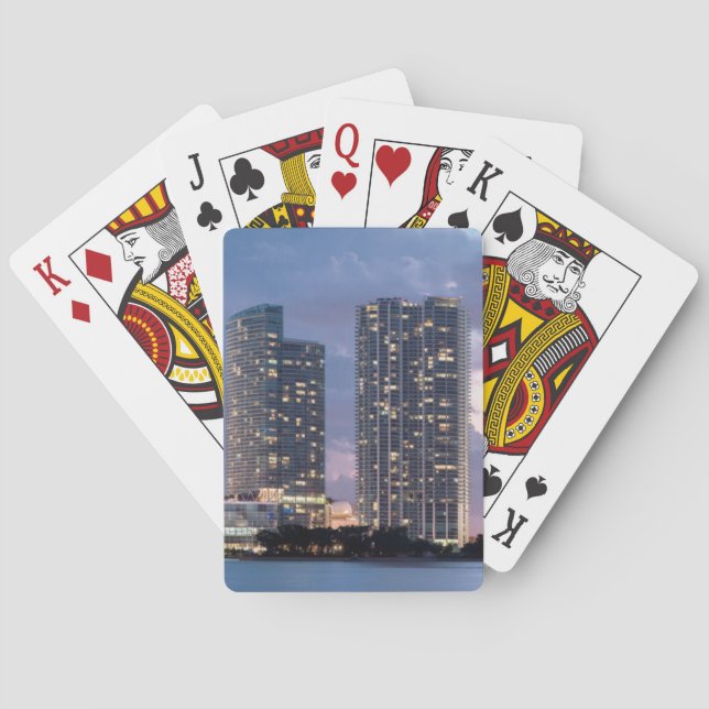 Baraja De Cartas Condominium towers at the waterfront in Miami (Reverso)
