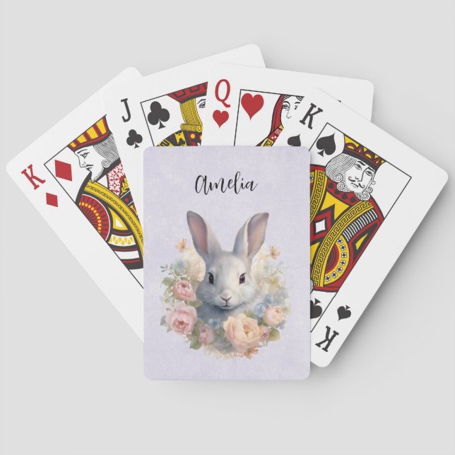 Baraja De Cartas Conejo rodeado de flores pastel lindas (Reverso)