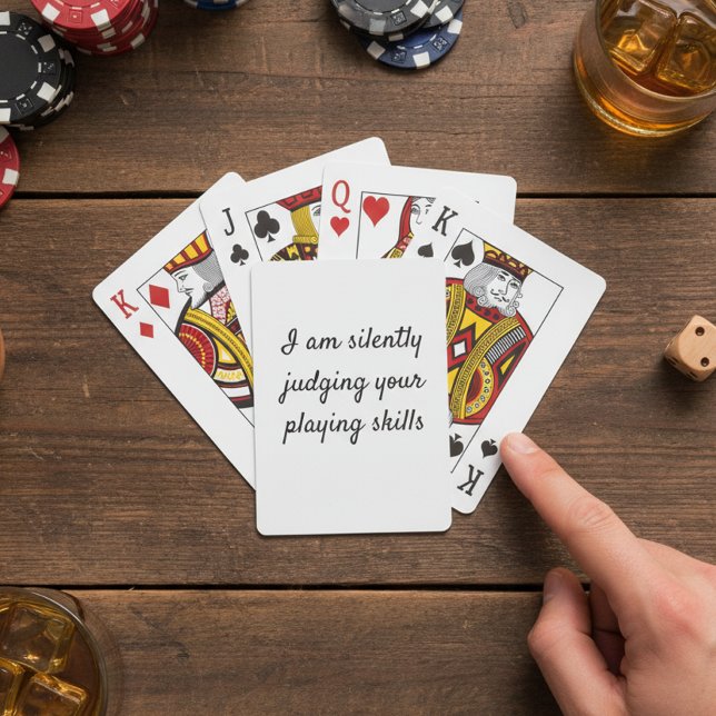 Baraja De Cartas Divertido Juzgando Silenciosamente tus habilidades (Subido por el creador)