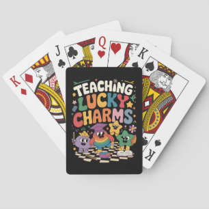 Baraja De Cartas Enseñando Lucky Charms al profesor el día de San P