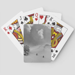 Baraja De Cartas Esquiadores de travesía en nieve fresca