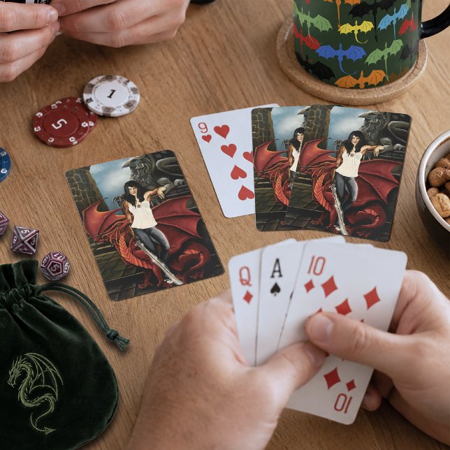 Baraja De Cartas Fantasía Urbana del Dragón Rojo (Subido por el creador)