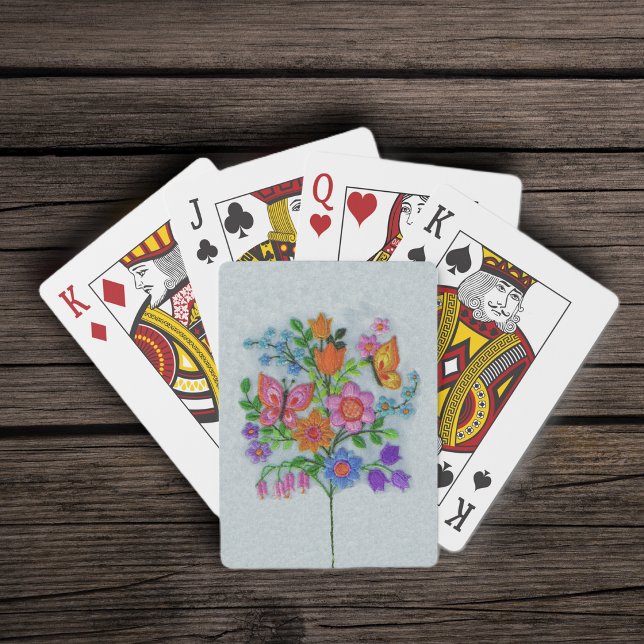 Baraja De Cartas Flores de Ramillete de Primavera Mariposas (Bouquet bright spring flowers on stem pink and yellow butterflies embroidery look on white deck card)