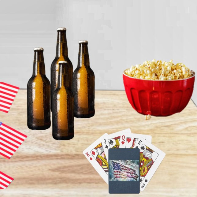 Baraja De Cartas Fondo de fuegos artificiales (Play a rousing game & show patriotism, with the Fireworks Backdrop Playing Cards!)