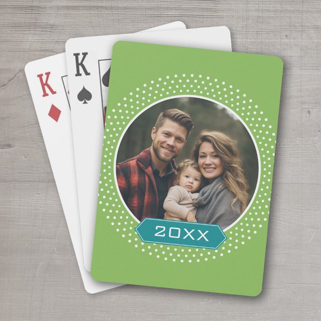Baraja De Cartas Foto de Año Personalizado - Marco de punto de Lime (Add a photo and the year to this set of personalized playing cards.)