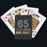 Baraja De Cartas Funny Vintage 65th Birthday<br><div class="desc">¡Una gran idea de regalo de humor de cumpleaños para hombres y mujeres que saben que se ven bien a medida que envejecen! Un divertido regalo de cumpleaños para tu mamá,  papá,  abuela,  abuelo,  hermano o amigo.</div>