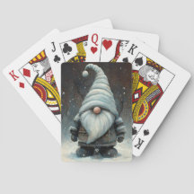 Gnome de invierno en un bosque nevado