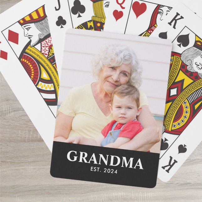 Baraja De Cartas Grandma Established Bold Black Phot (Subido por el creador)