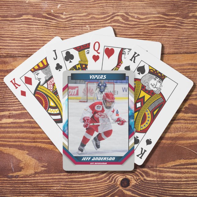 Baraja De Cartas Jugador De Hockey Sobre Hielo Mantente En Personal (Capture the excitement of the ice hockey sport with this dynamic and customizable red, blue design)