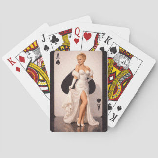 Baraja De Cartas ¡Kat muestra su nuevo vestido!